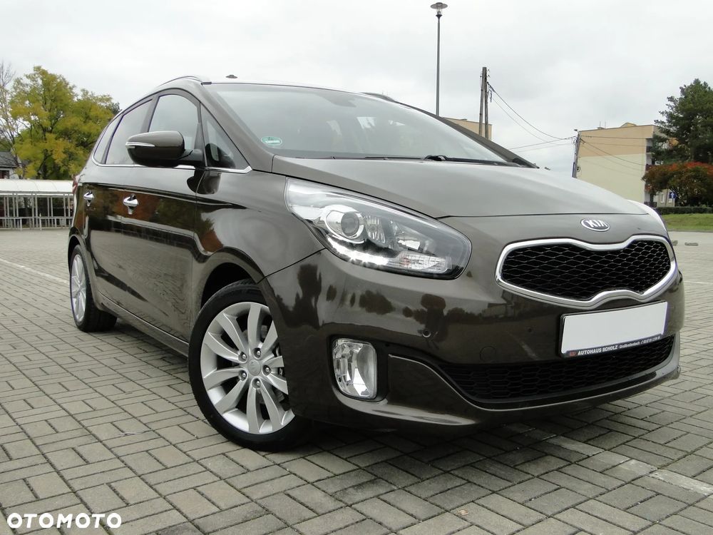 Kia Carens - 14