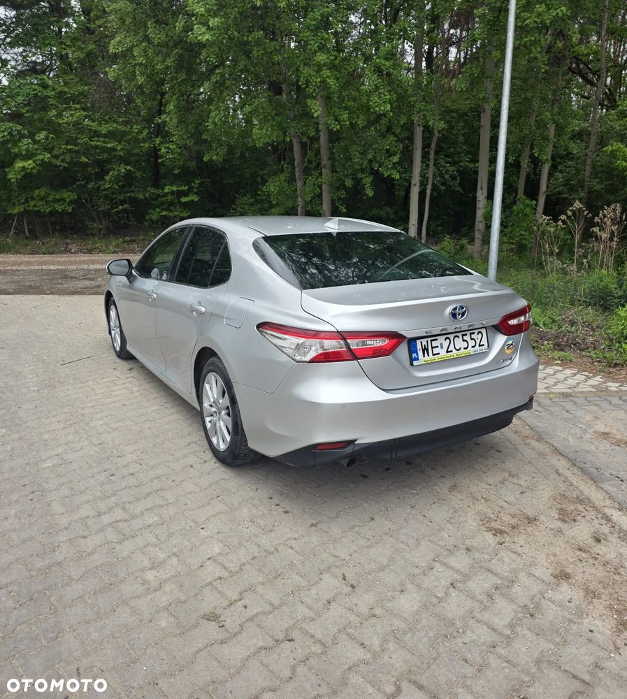 Toyota Camry 2.5 Hybrid Comfort CVT - 4