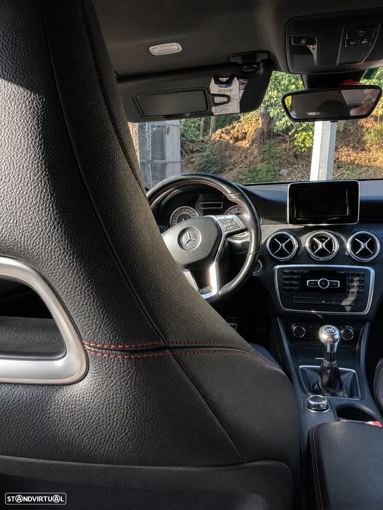 Mercedes-Benz A 180 d AMG Line - 10