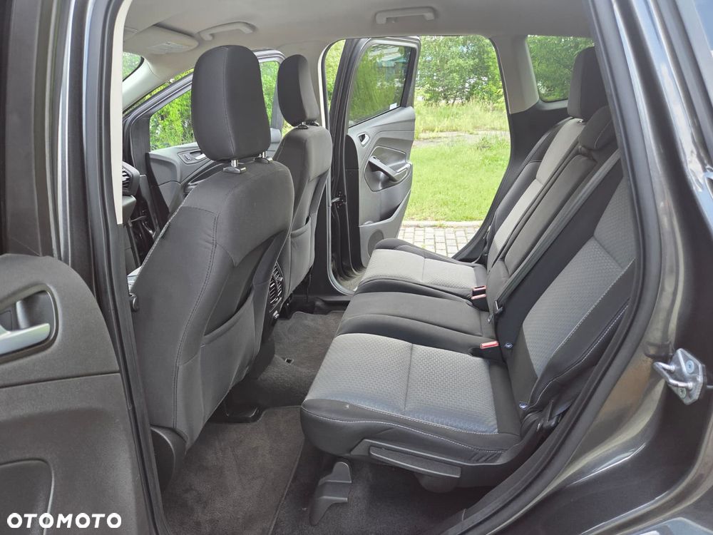 Ford Kuga - 17