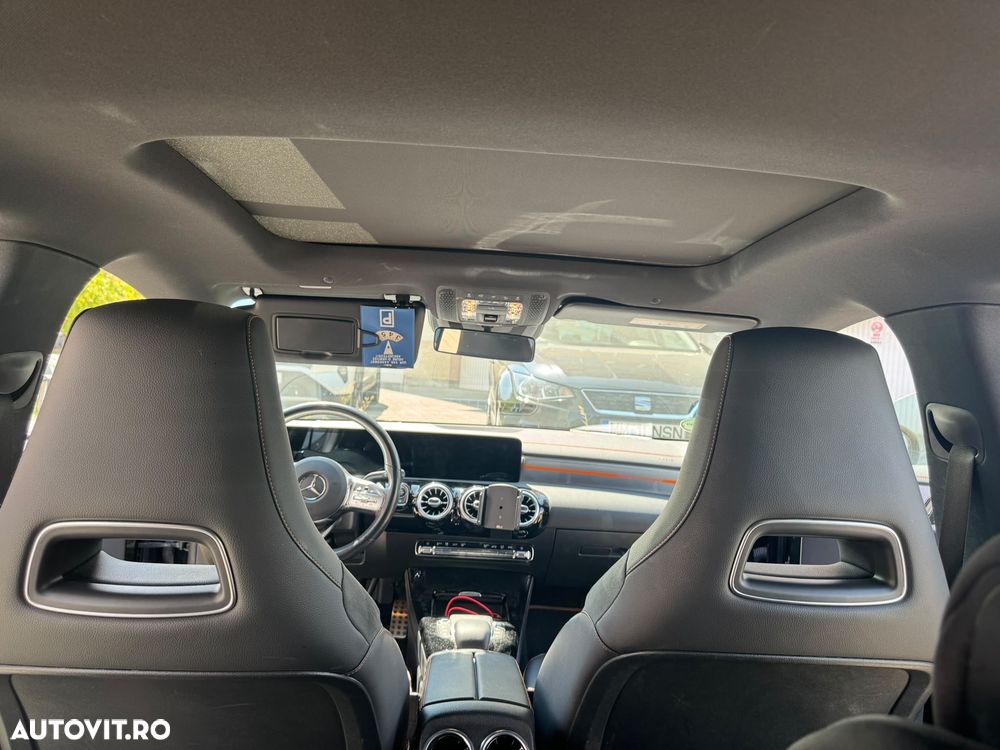 Mercedes-Benz CLA 200 - 4
