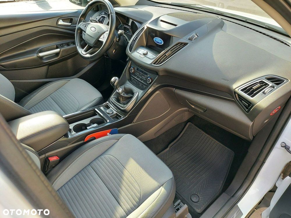 Ford Kuga - 15