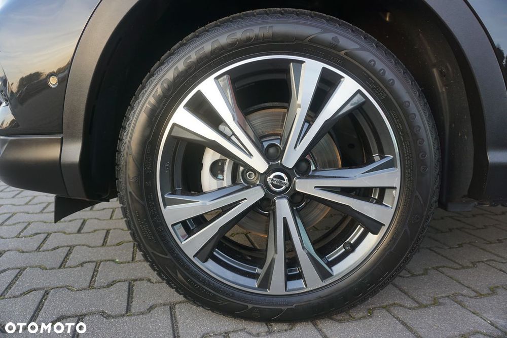 Nissan Qashqai 1.3 DIG-T N-Connecta - 28