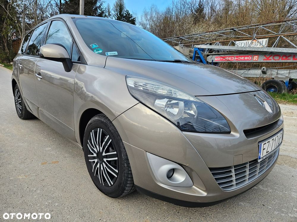 Renault Grand Scenic 1.6 16V 110 Dynamique - 1