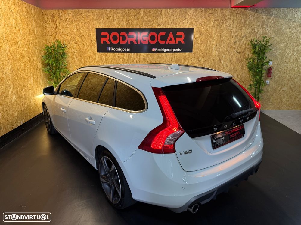 Volvo V60 1.6 D2 Drive R-Design Powershift Start/Stop - 4