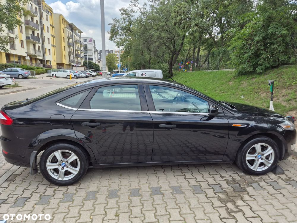 Ford Mondeo 2.0 TDCi Ambiente - 12