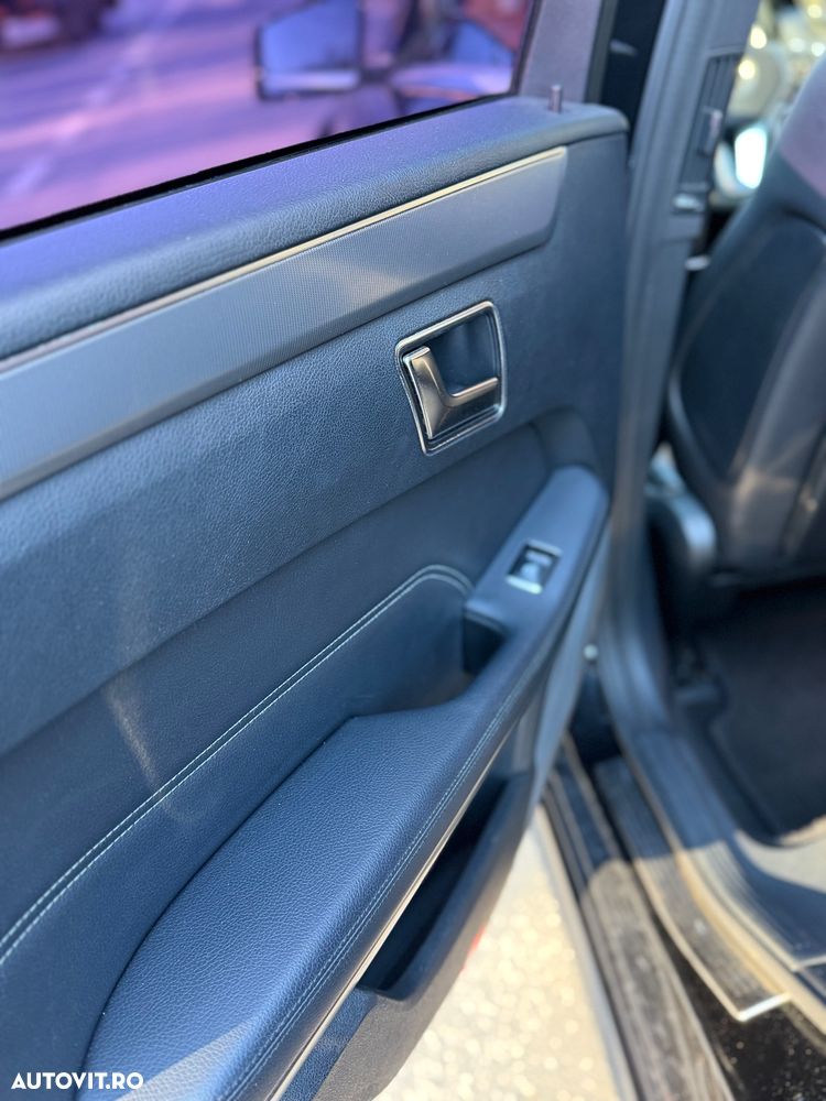 Mercedes-Benz E 250 BlueTEC 4Matic 7G-TRONIC Avantgarde - 15