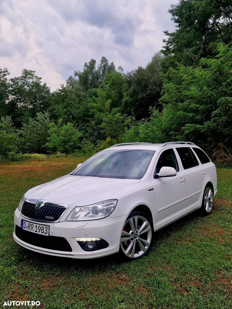 Skoda Octavia 2.0 TDI CR DPF RS - 32