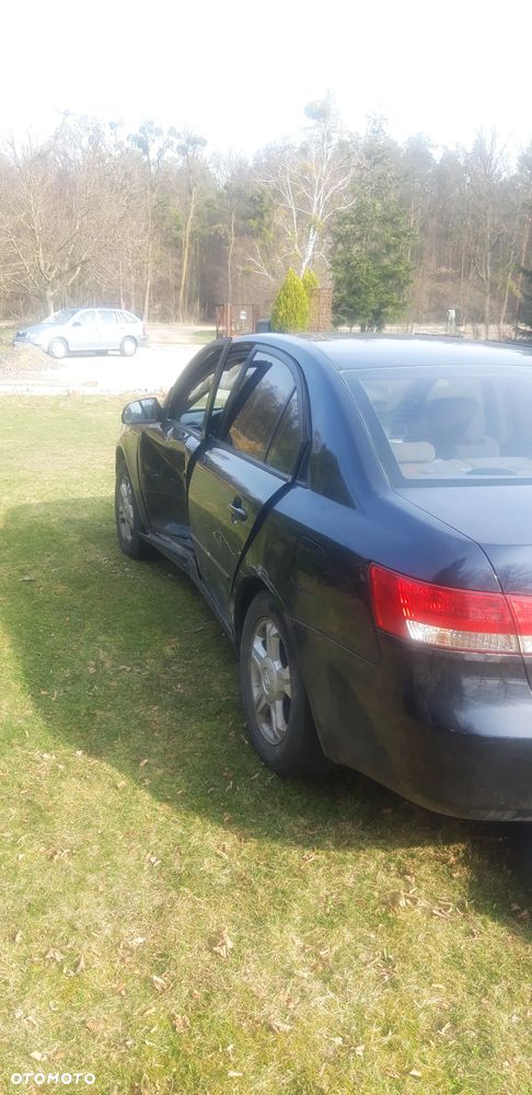 Hyundai Sonata - 2