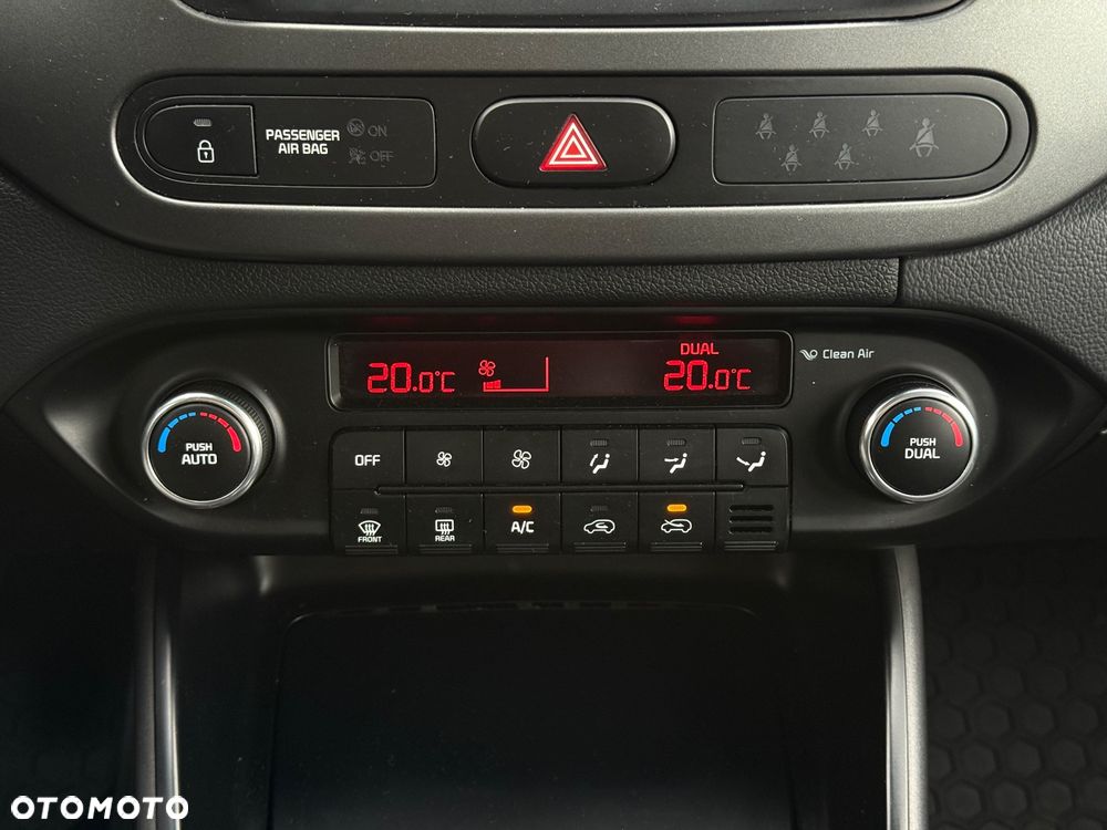 Kia Carens 1.6 GDI Dream-Team Edition - 15