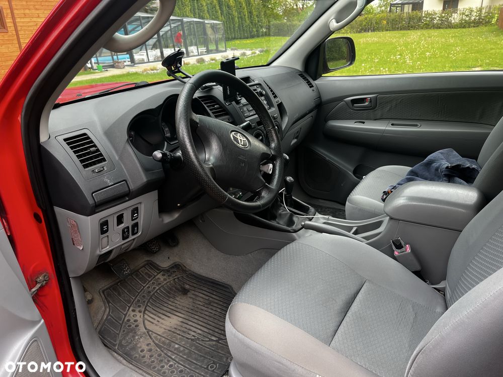 Toyota Hilux - 4
