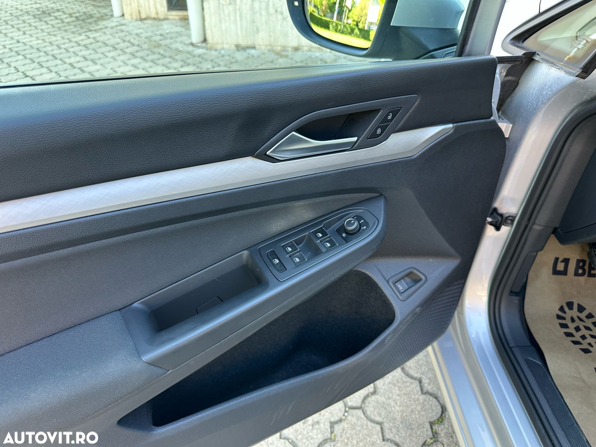 Volkswagen Golf 2.0 TDI Life - 13
