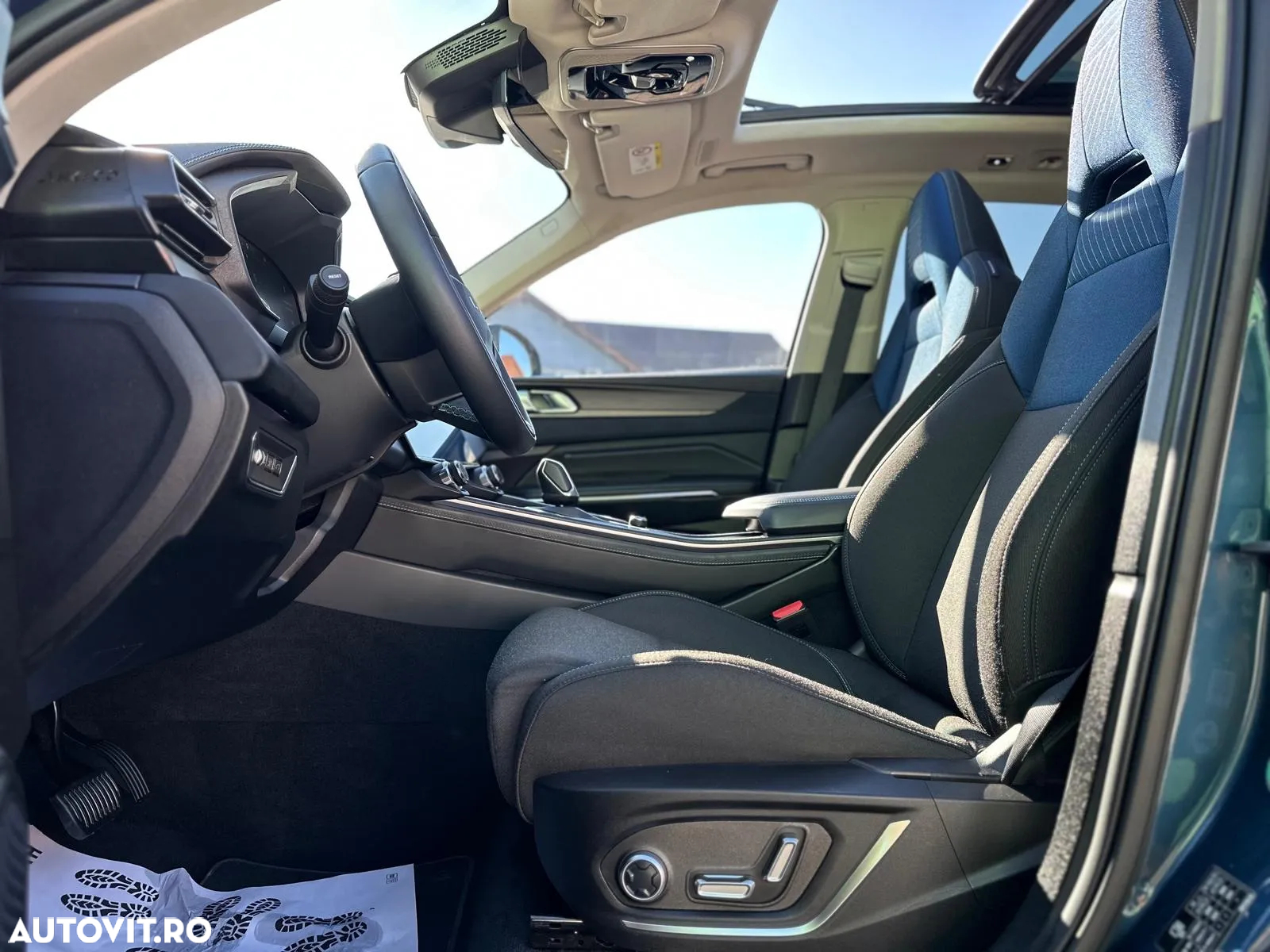 Lynk&Co 01 - 17