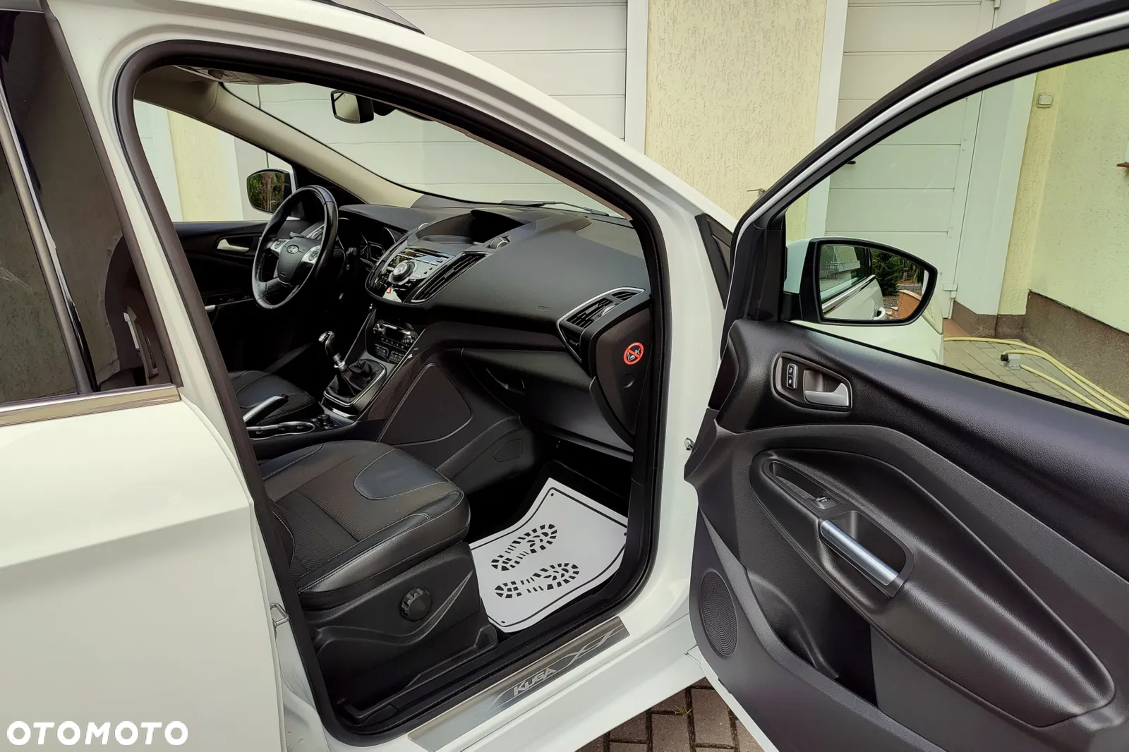 Ford Kuga 1.5 EcoBoost 2x4 ST-Line - 22
