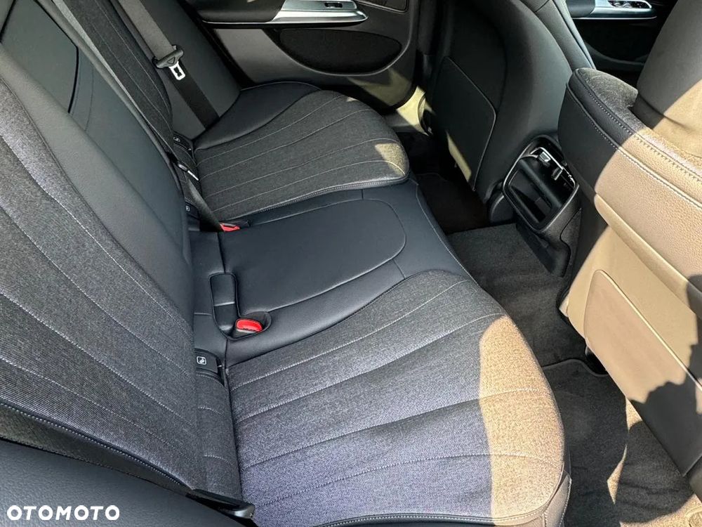 Mercedes-Benz Klasa E 200 Avantgarde - 5