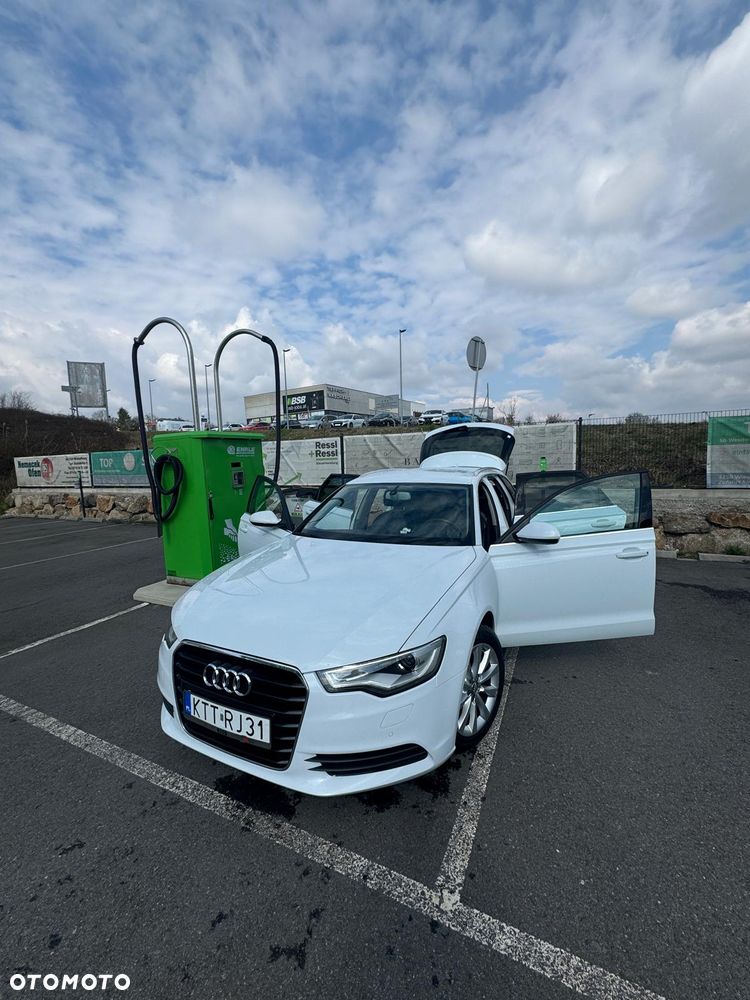 Audi A6 Avant - 1