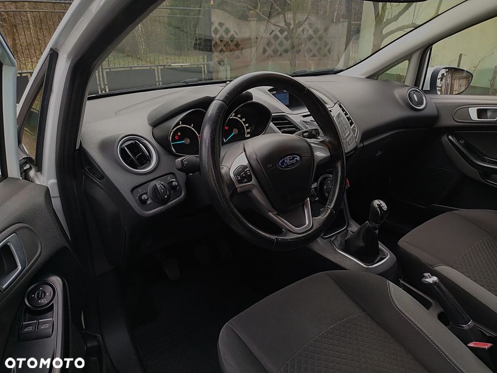 Ford Fiesta - 17