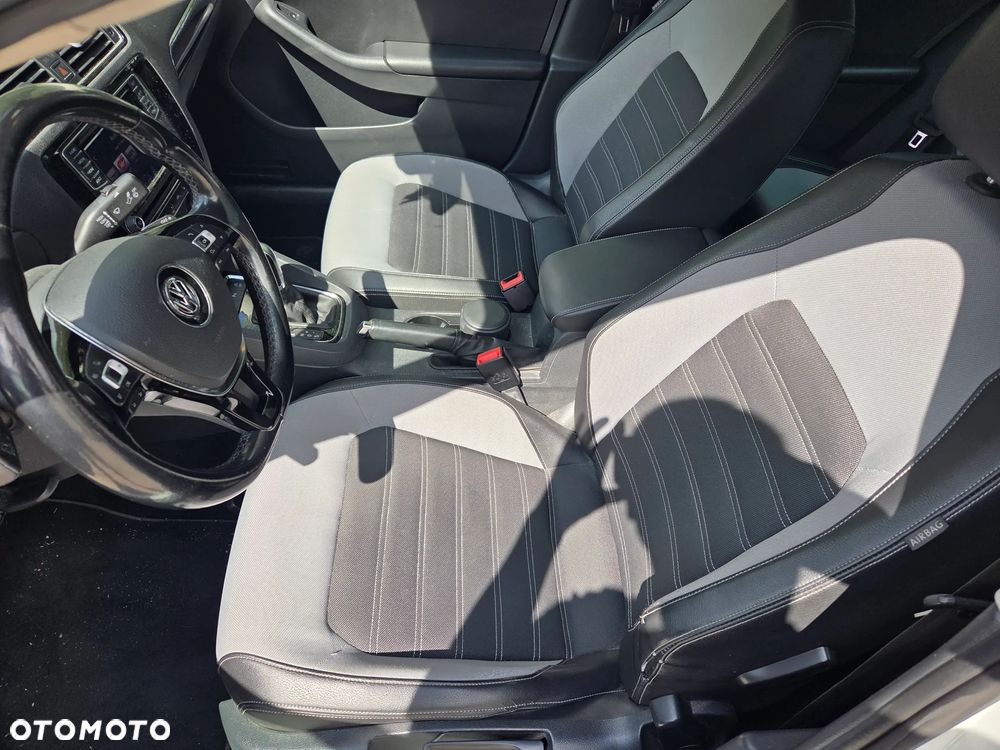 Volkswagen Jetta 1.4 TSI DSG BlueMotion Technology - 38