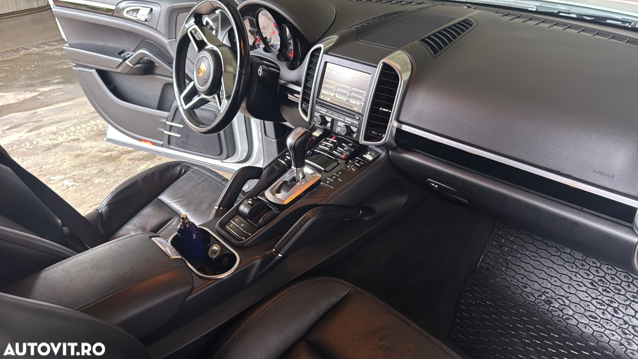 Porsche Cayenne 3.0 L - 9