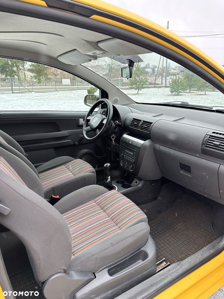Volkswagen Fox - 14