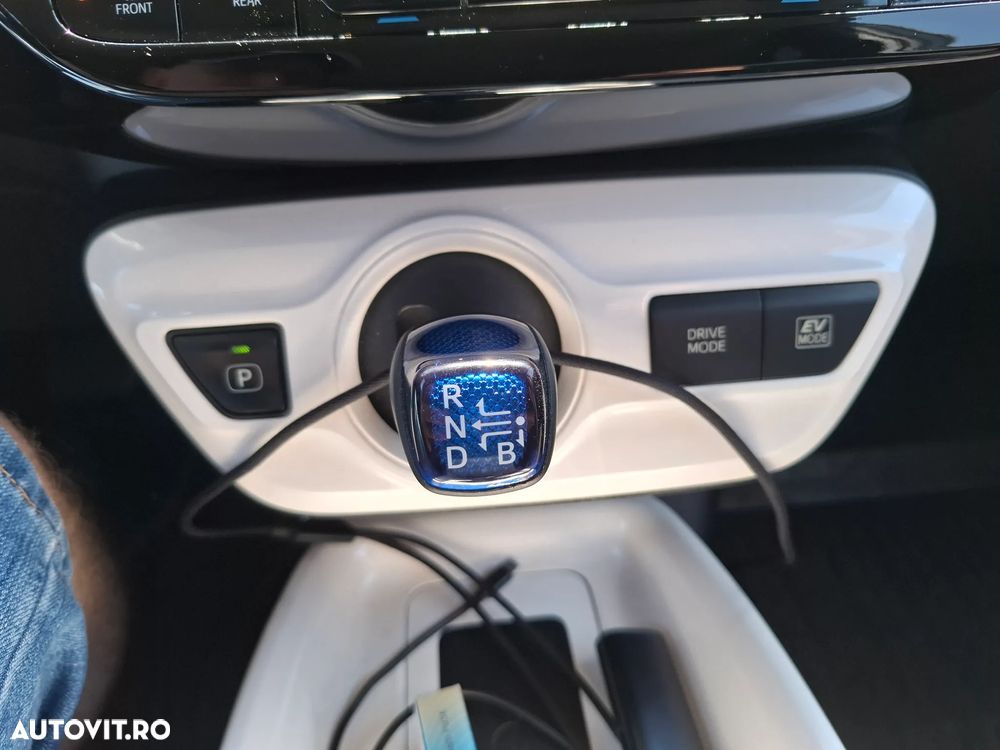 Toyota Prius - 17