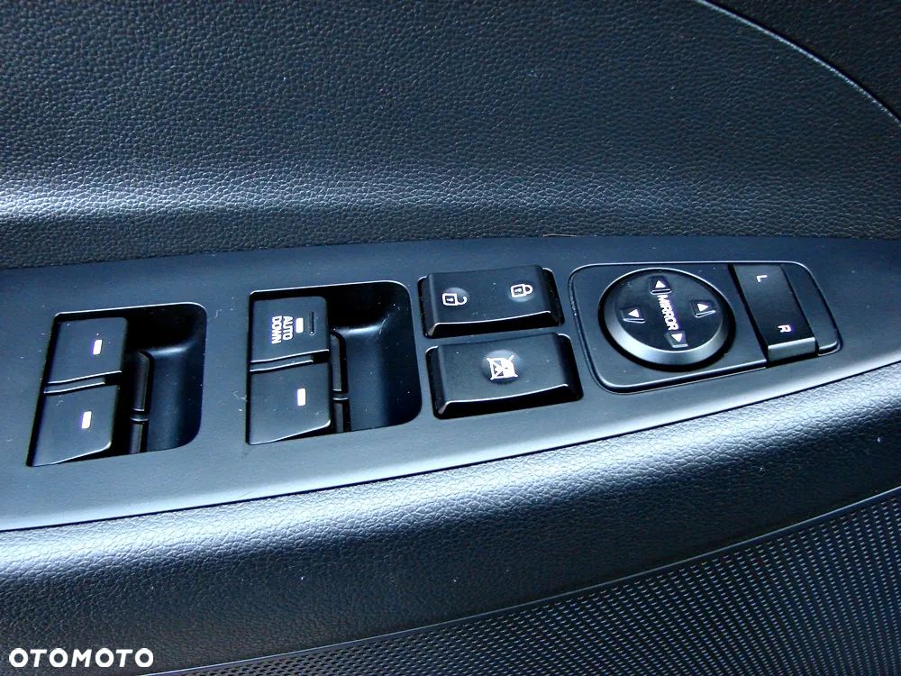 Hyundai Tucson 1.6 GDI BlueDrive Comfort 2WD - 30