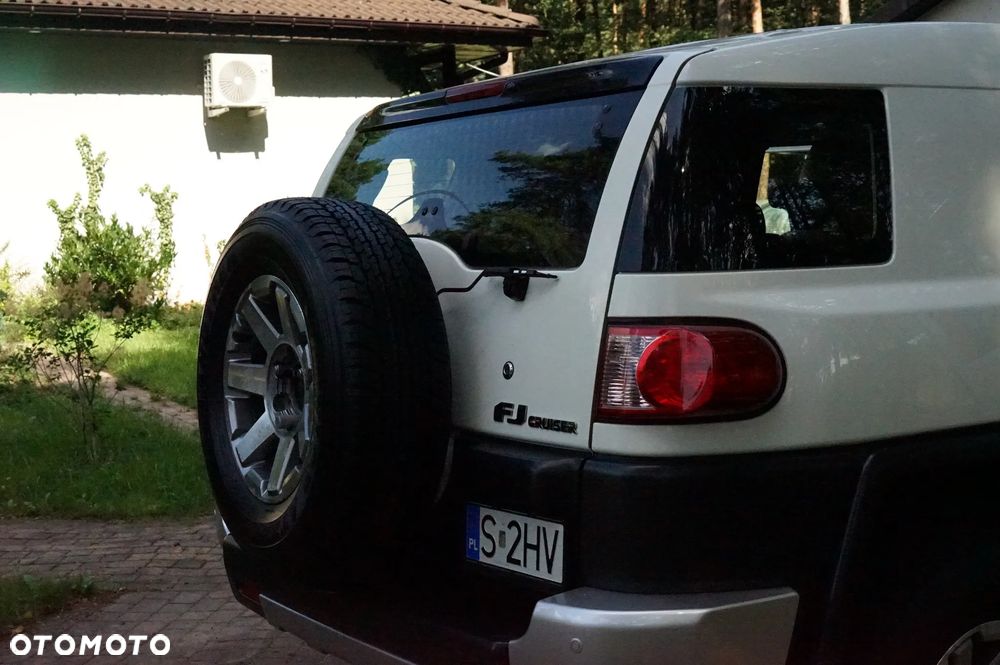 Toyota FJ - 3