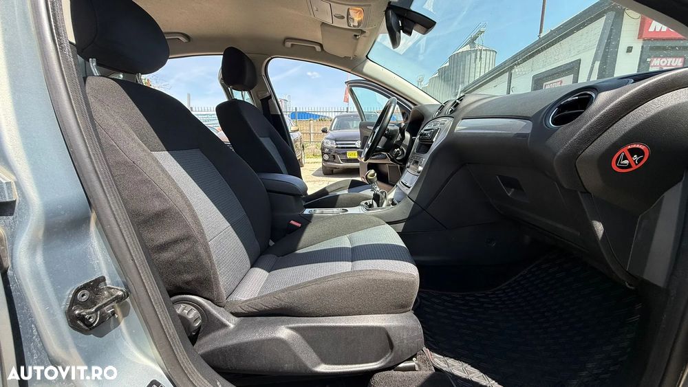 Ford Mondeo 1.8 TDCi Trend - 14