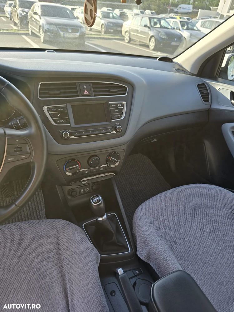 Hyundai i20 1.25 84CP M/T Comfort - 9