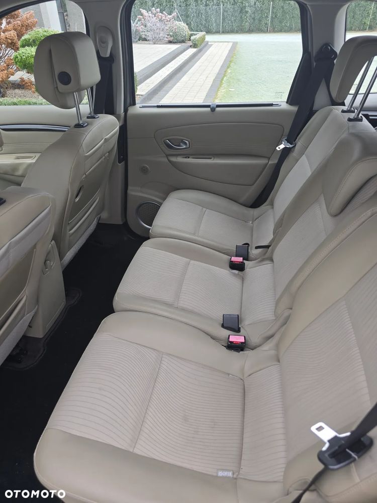 Renault Scenic - 10