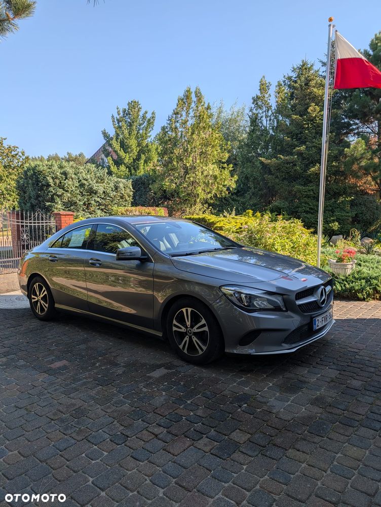 Mercedes-Benz CLA 180 7G-DCT - 1