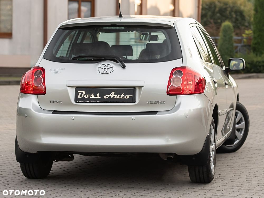 Toyota Auris - 12