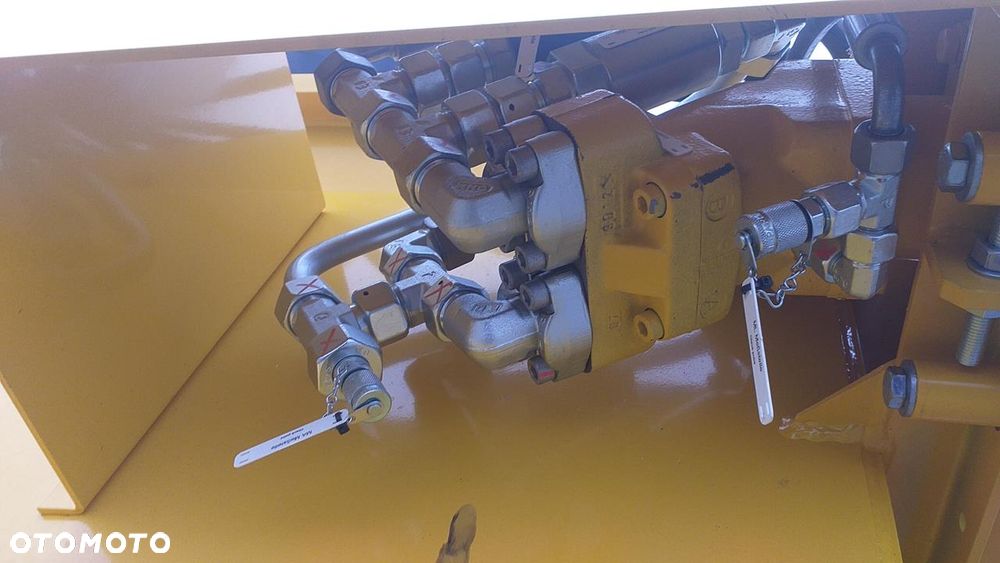 Inny Nowy Mulczer - kosiarka bijakowa WINDHOFF AGM - 10