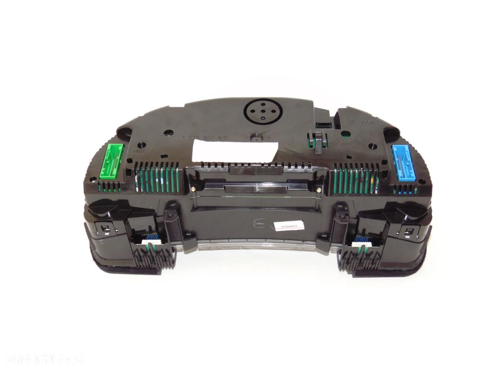 Licznik zegary 8E0920900L Audi A4 B6 2.0 benzyna 00-04r - 6