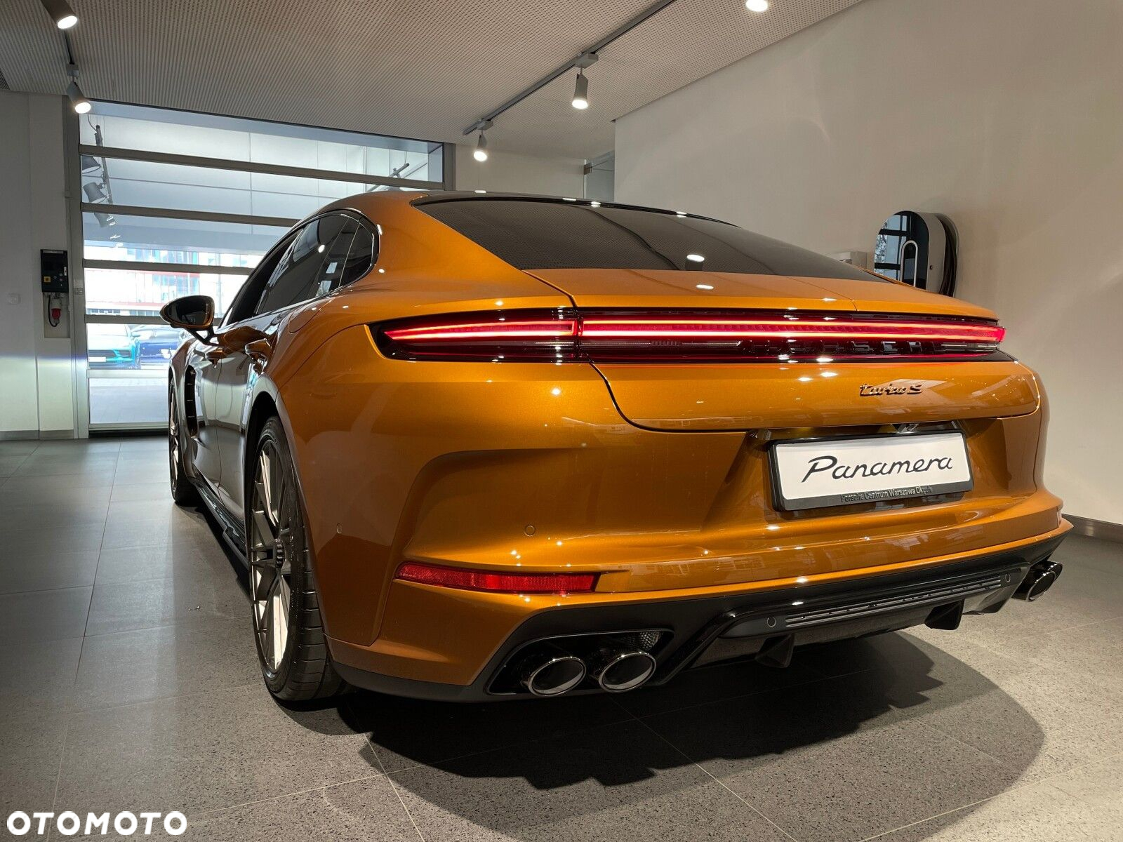Porsche Panamera - 4