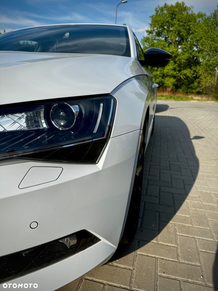 Skoda Superb 2.0 TDI SCR Sportline DSG - 22