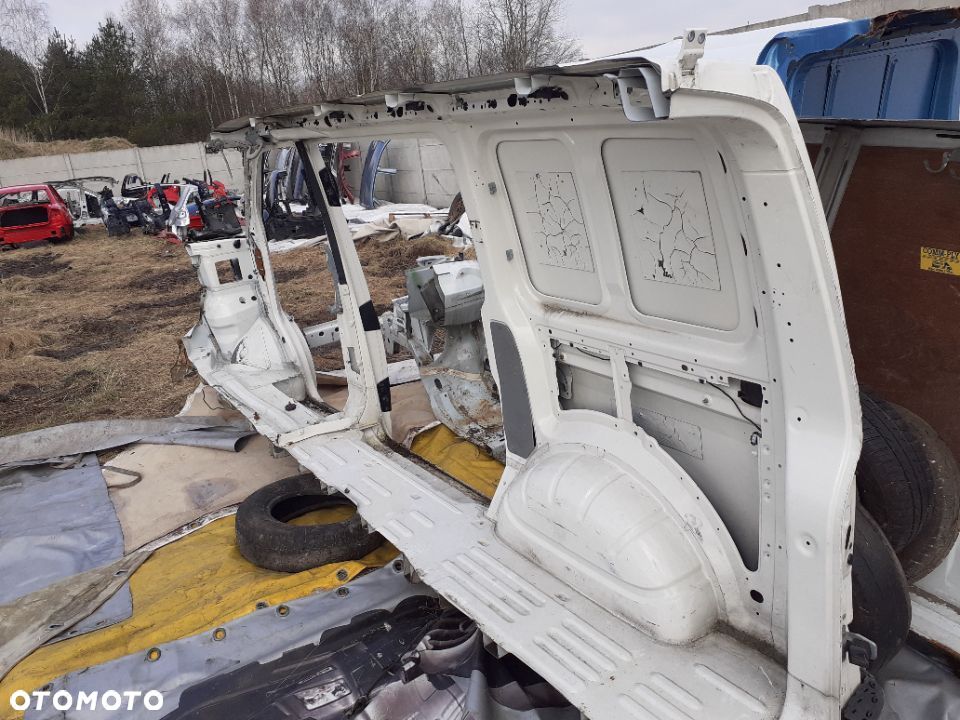 VW T5 03-15 BOK KAROSERII PRAWY - 3