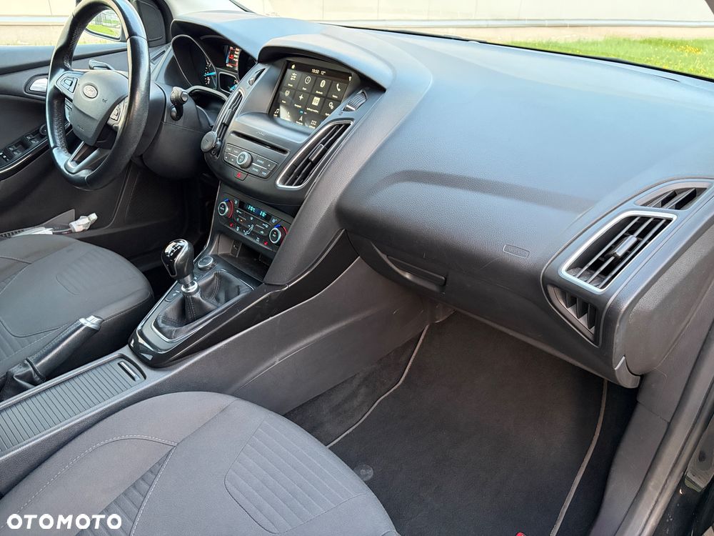 Ford Focus 1.0 EcoBoost Start-Stopp-System ST-LINE - 10