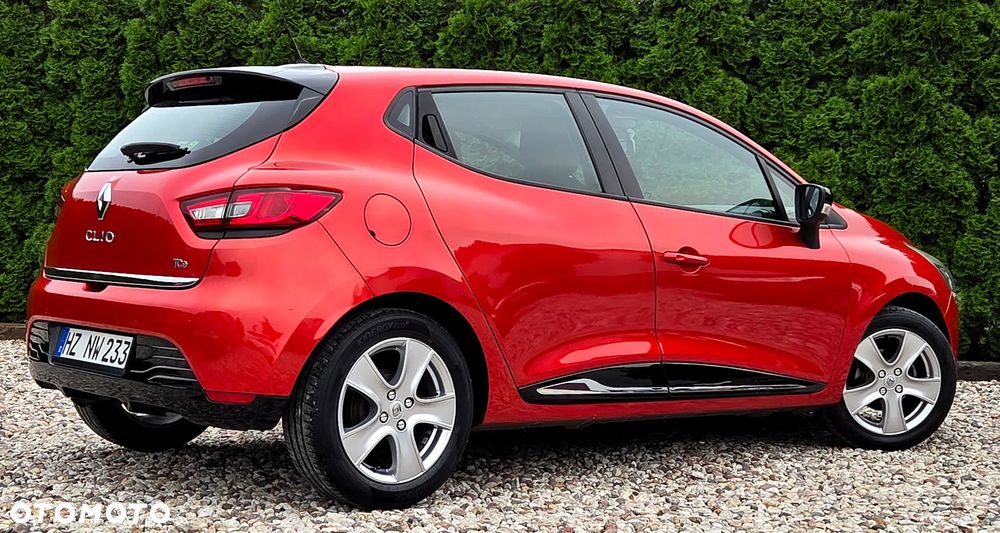 Renault Clio - 10