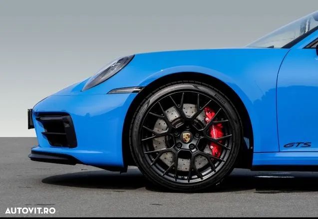 Porsche 911 Carrera 4 GTS PDK - 8