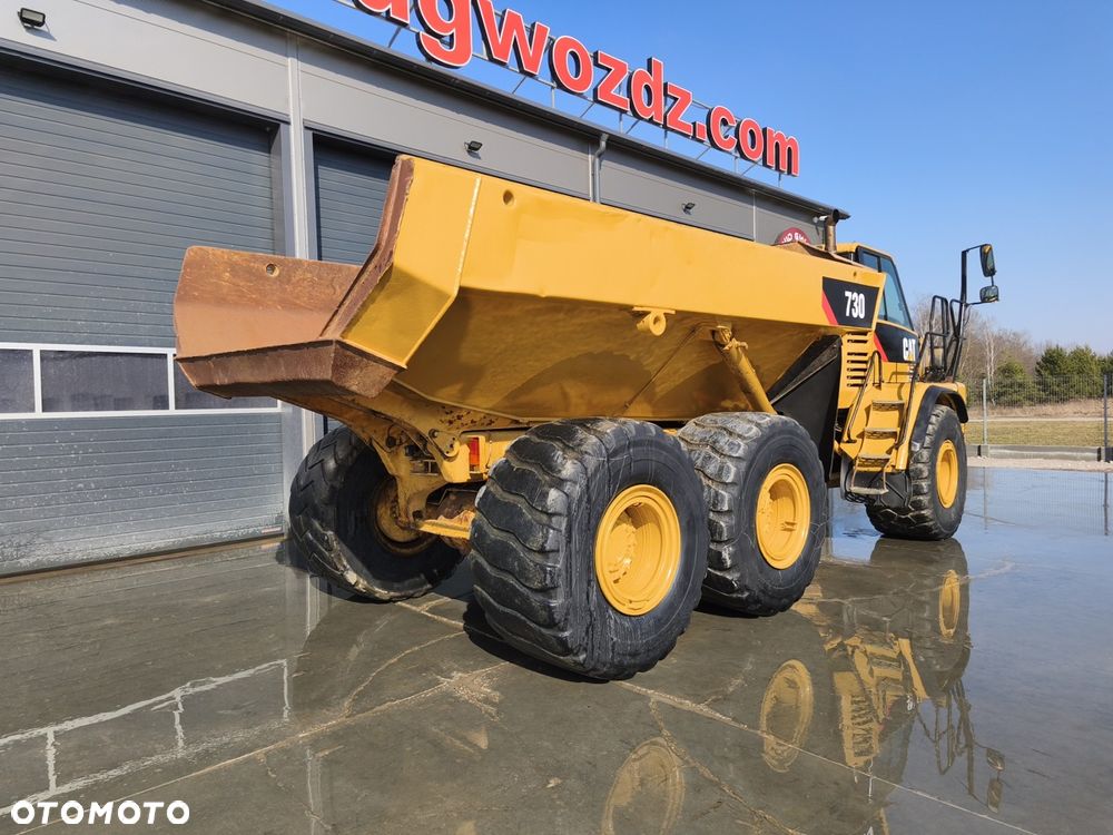 Caterpillar 730 - 5