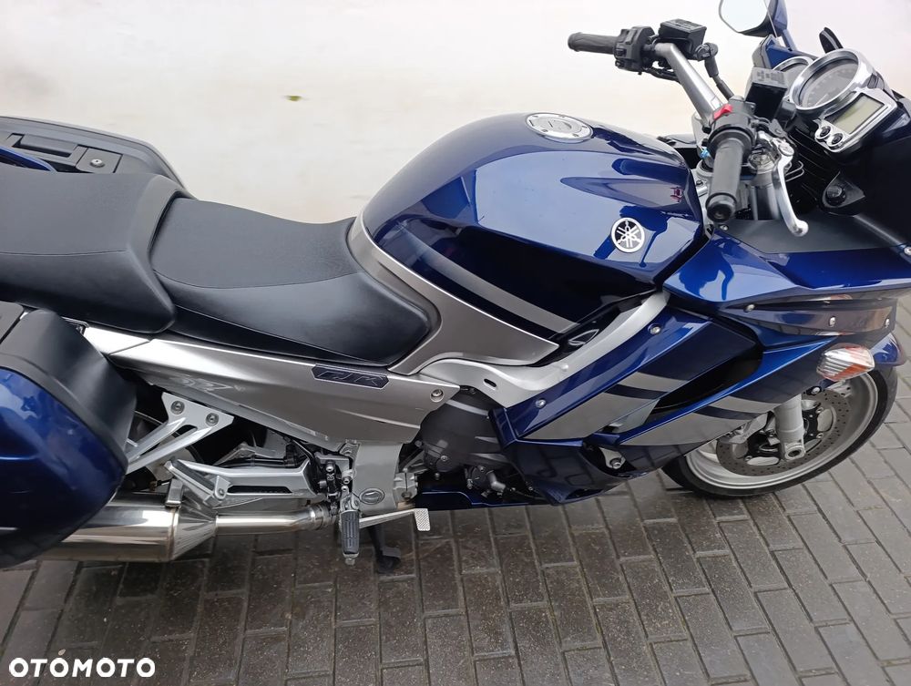 Yamaha FJR - 23