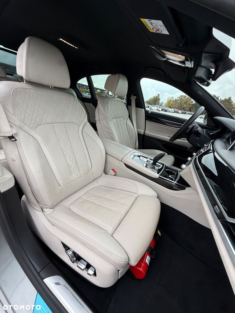BMW Seria 7 750d xDrive - 14