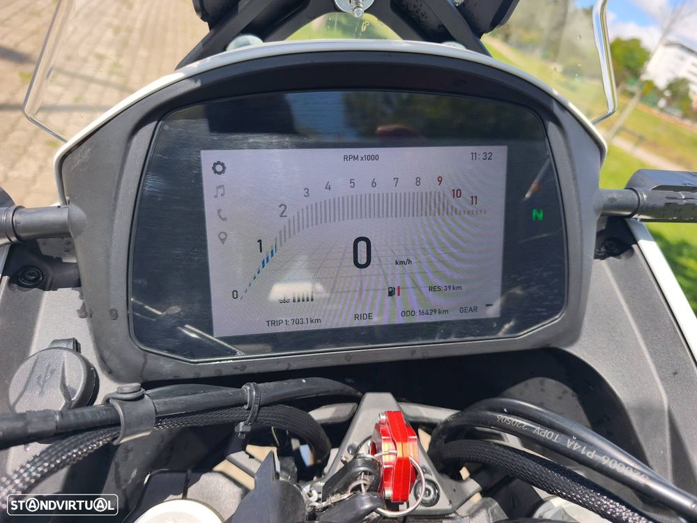 Moto Morini X-Cape 650 - 11