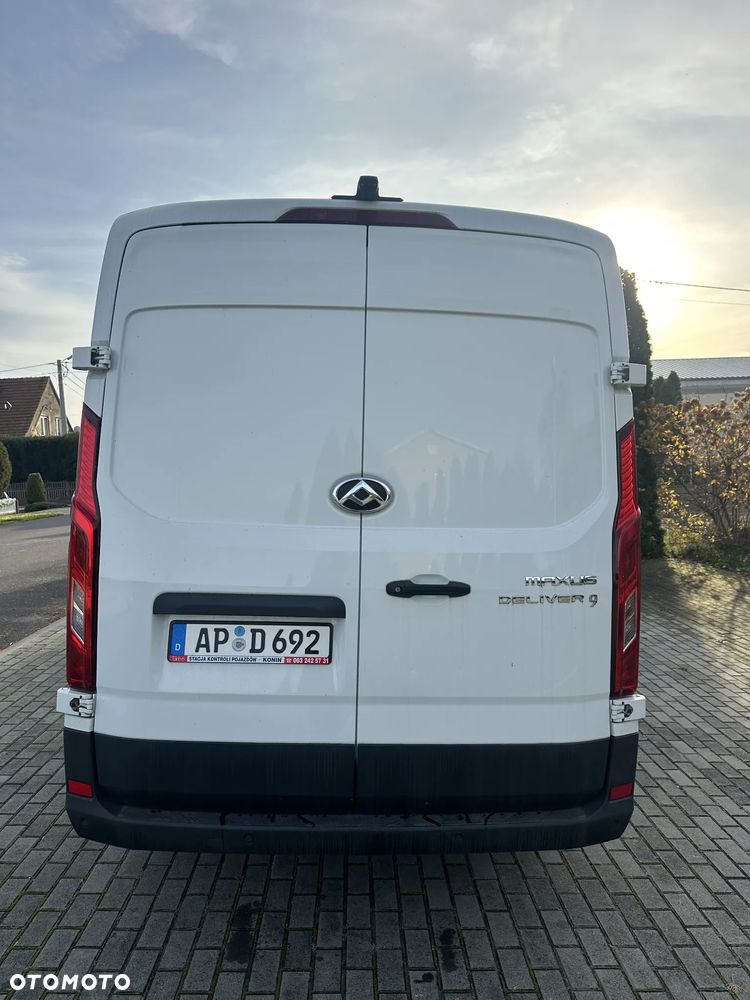 Maxus DELIVER 9 - 11