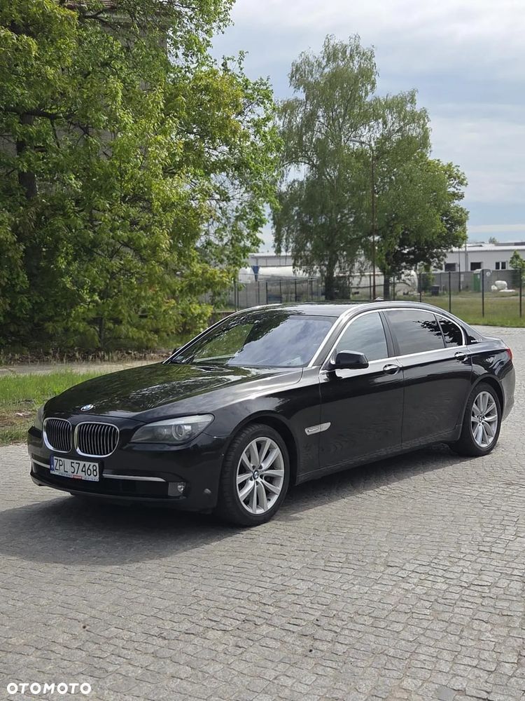 BMW Seria 7 750Li - 5