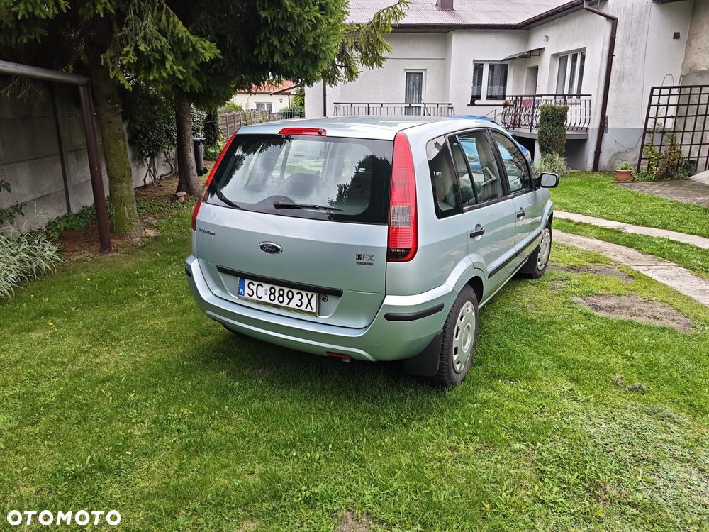 Ford Fusion 1.4 Ambiente - 12