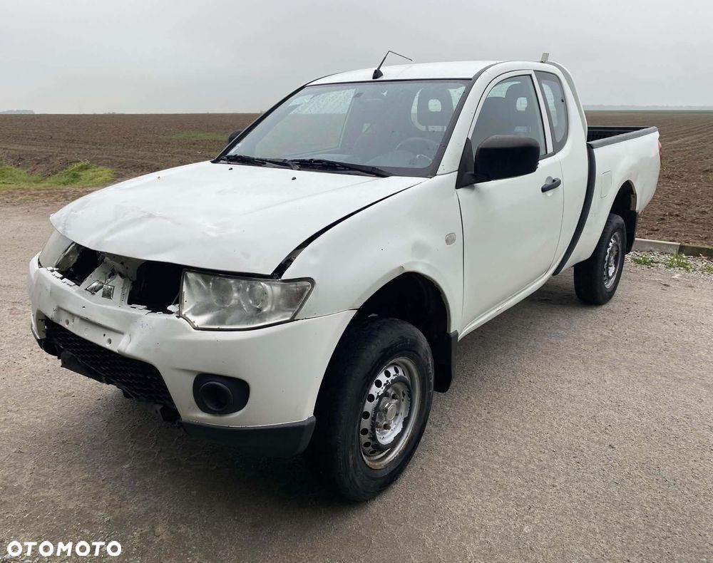 Mitsubishi L200 - 3