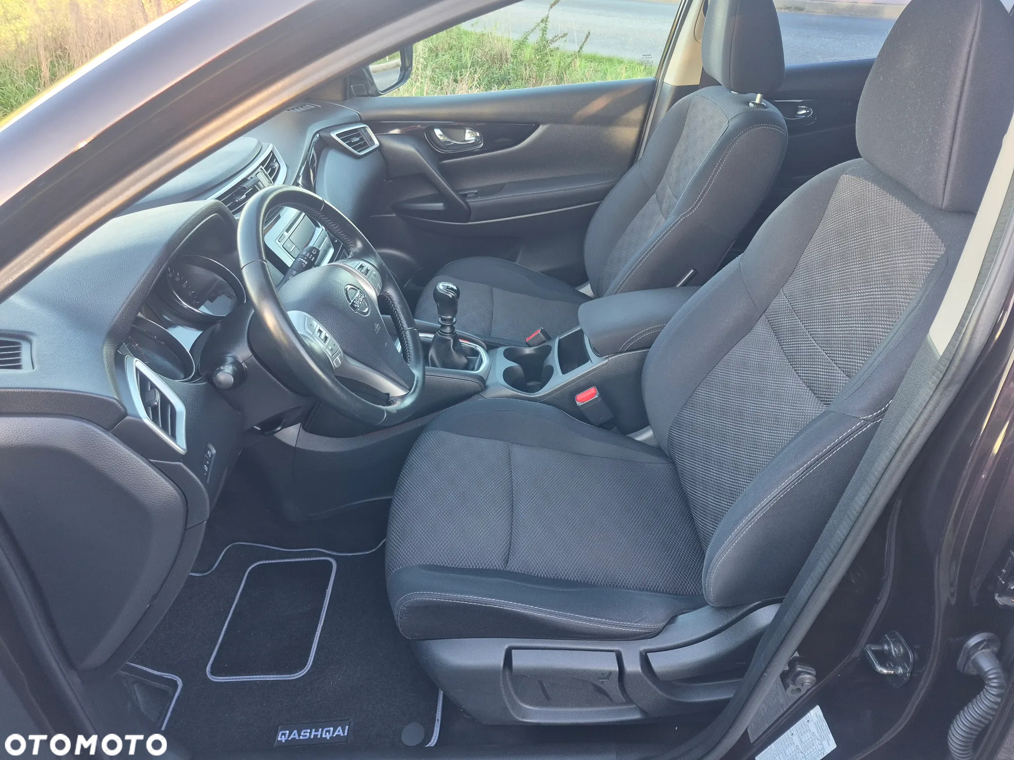 Nissan Qashqai 1.2 DIG-T N-Connecta - 25