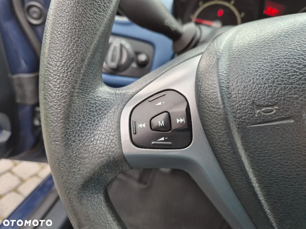 Ford Fiesta - 38